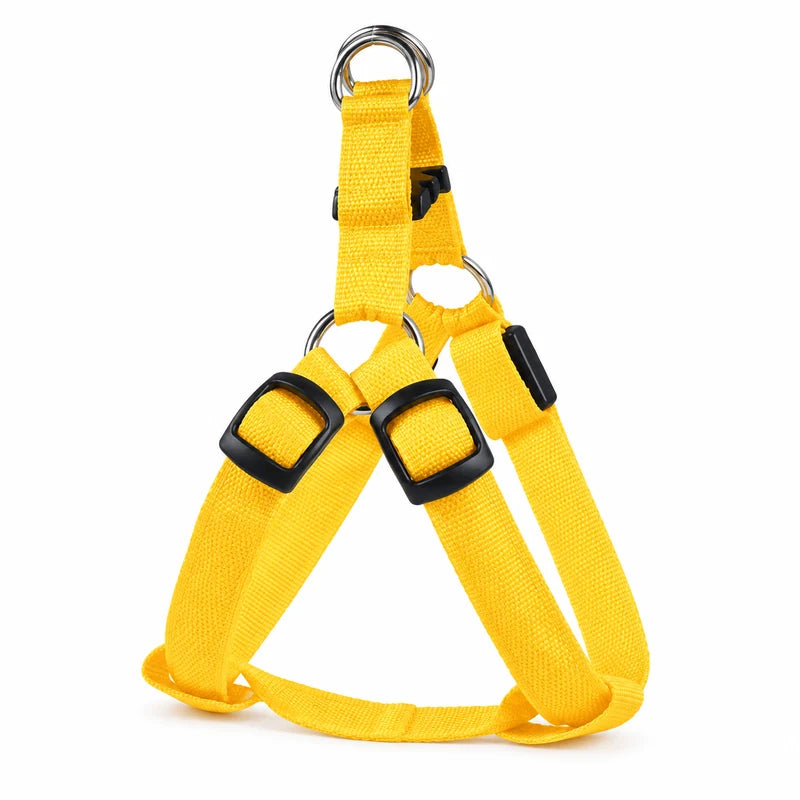 Harnais LED réglable rechargeable USB Jaune entier sur fond blanc